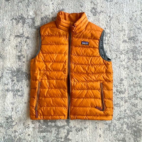 Boys’ Patagonia Down Sweater Vest - Picture 5 of 5